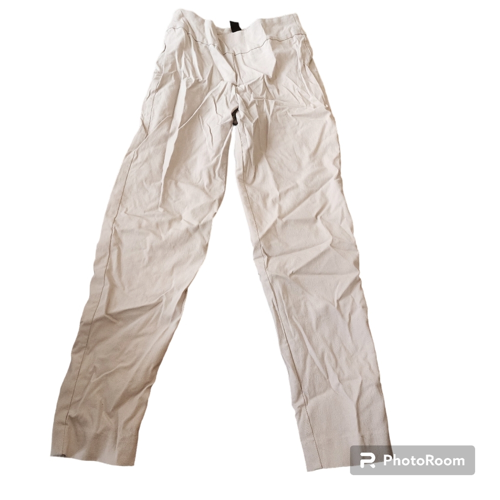 Marla Wynne 2P khakis